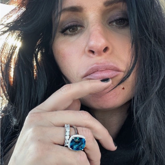 Meet your Posher, Dana cale - Picture 5 of 5